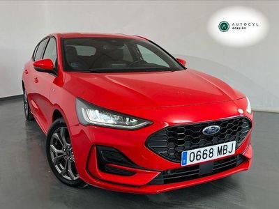 Usado Ford Focus Active 125 CV (91 kW) 2022 Rojo Berlina