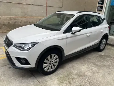 Usado Seat Arona Ecomotive 95 CV (69 kW) 2018 Otro SUV