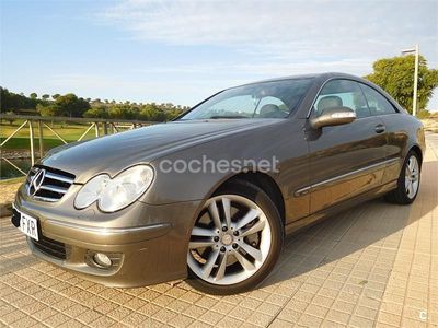 Beige Usado 2007 Mercedes CLK350 Avantgarde Coupe | 9900 € (Buen precio)