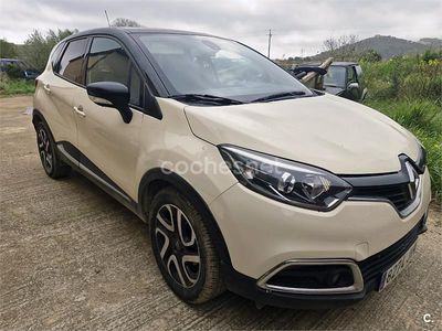 Usado Renault Captur Zen 120 CV (88 kW) 2016 Beige SUV
