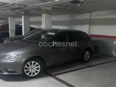 Usado Seat Leon ST Style 105 CV (77 kW) 2014 Gris / plata Familiar