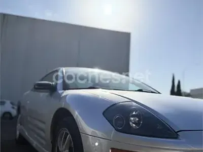 Usado Mitsubishi Eclipse 141 CV (103 kW) 1998 Gris / plata Coupe