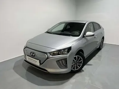 Usado Hyundai Ioniq 100 kW (136 CV) 2022 Plateado Utilitario
