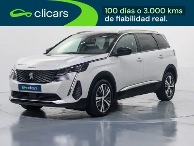 Usado Peugeot 5008 Allure 130 CV (95 kW) 2021 Blanco SUV