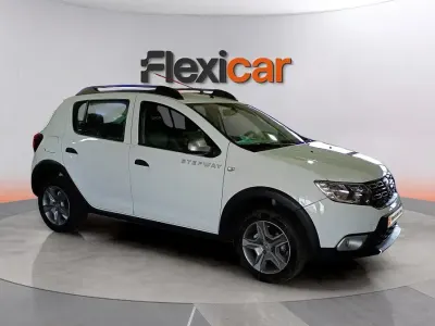 Usado Dacia Sandero Essentiel 91 CV (66 kW) 2020 Blanco Berlina