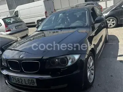Usado BMW 116 115 CV (84 kW) 2009 Negro Utilitario