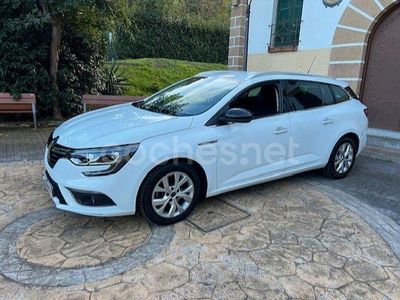Blanco Usado 2019 Renault Mégane GrandTour LIMITED Familiar | 11.900 € (Precio justo)