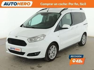 Begagnad Ford Tourneo Courier Titanium 100 HK (73 kW) 2017 Vit Minibuss