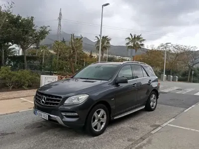 Usado Mercedes ML250 AMG Edition 1 204 CV (150 kW) 2012 Negro SUV