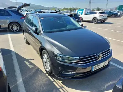 Usado VW Passat Business 122 CV (89 kW) 2021 Grisnegro Familiar