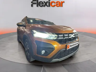 Usado Dacia Sandero Essentiel 91 CV (66 kW) 2023 Naranja Berlina