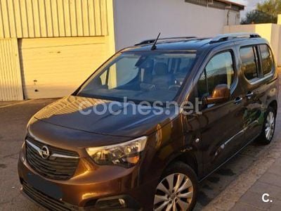 Usado Opel Combo Life Elegance 131 CV (96 kW) 2021 Marrón Monovolumen