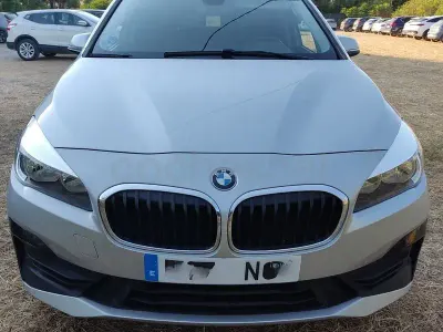 Usado BMW 225 Active Tourer iPerformance 224 CV (164 kW) 2020 Gris / plata Monovolumen