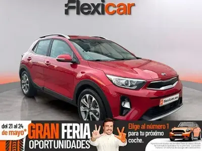 Usado Kia Stonic 120 HP (88 kW) 2019 Vermelho SUV