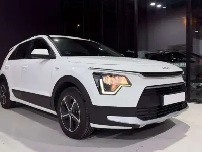 Usado Kia Niro 141 CV (103 kW) 2022 Blanco SUV