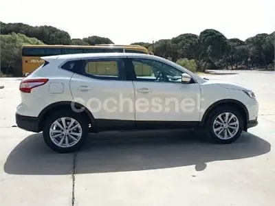 Usado Nissan Qashqai Acenta 110 CV (80 kW) 2017 Blanco SUV