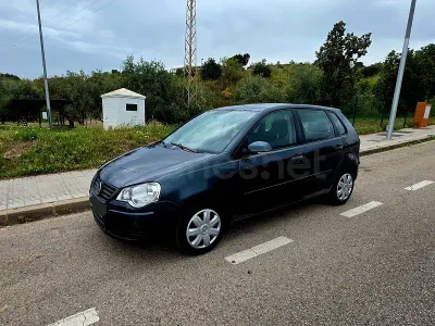 Usado VW Polo Advance 80 CV (58 kW) 2005 Azul Utilitario