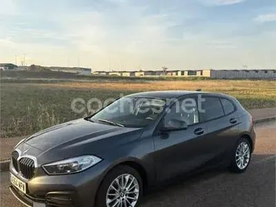 Usado BMW 118 150 CV (110 kW) 2020 Gris / plata Utilitario