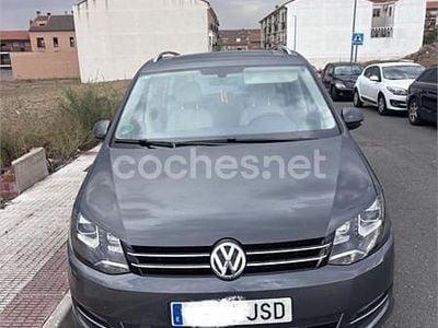 Gris / plata Usado 2016 VW Sharan Advance Monovolumen | 18.000 €