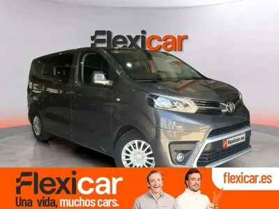 Usado Toyota Proace 120 CV (88 kW) 2022 Gris Monovolumen