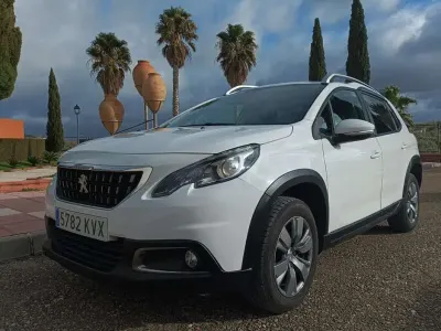 Usado Peugeot 2008 GT-line 99 CV (72 kW) 2019 SUV