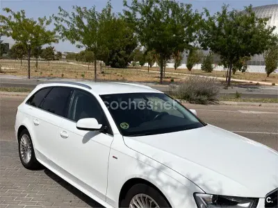 Usado Audi A4 S-Line 150 CV (110 kW) 2015 Blanco Familiar