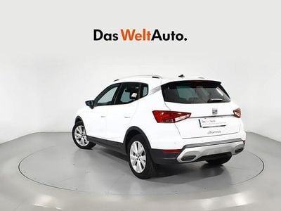 Usado Seat Arona Xperience 110 CV (80 kW) 2021 Blanco SUV