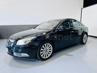 Usado Opel Insignia Selective 130 CV (95 kW) 2012 Gris / plata Berlina