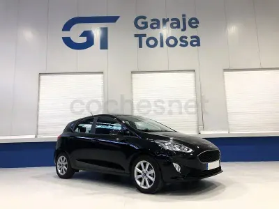Usado Ford Fiesta Trend 100 CV (73 kW) 2018 Negro Utilitario