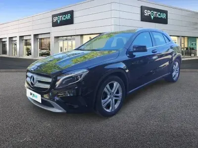 Usado Mercedes GLA200 Urban 137 CV (100 kW) 2016 Negro SUV