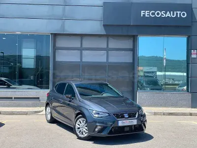 Usado Seat Ibiza FR 115 CV (84 kW) 2025 Gris / plata Utilitario