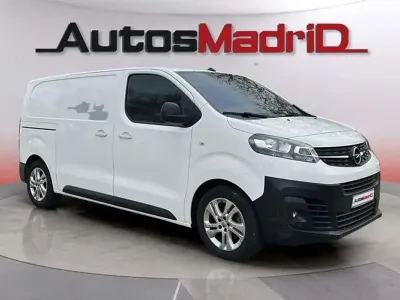 Usado Opel Vivaro-e Combi Innovation 121 CV (88 kW) 2021 Blanco Monovolumen