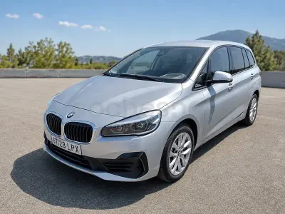 Usado BMW 218 136 CV (100 kW) 2021 Gris / plata Familiar