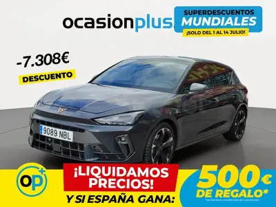 Usado Cupra Leon 204 CV (150 kW) 2025 Gris / plata Berlina