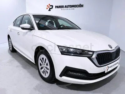 Usado Skoda Octavia Ambition 150 CV (110 kW) 2022 Blanco Berlina