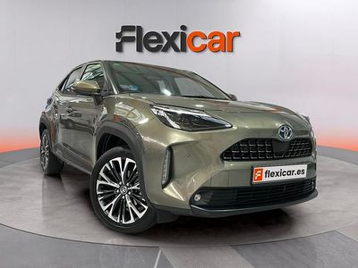 Usado Toyota Yaris Hybrid Plus 116 CV (85 kW) 2021 Gris