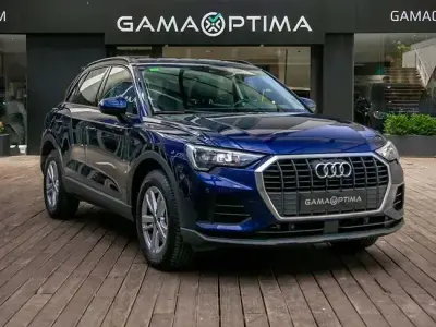 Usado Audi Q3 Attraction 245 CV (180 kW) 2022 Azul SUV