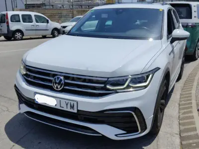 Usado VW Tiguan R-line 150 CV (110 kW) 2022 Blanco SUV