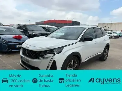 Usado Peugeot 3008 Allure 131 CV (96 kW) 2023 Blanco SUV