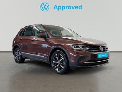 Marrón Usado 2023 VW Tiguan Life SUV | 33.200 € (Precio justo)