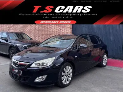 Usado Opel Astra Enjoy 115 CV (84 kW) 2010 Negro Berlina