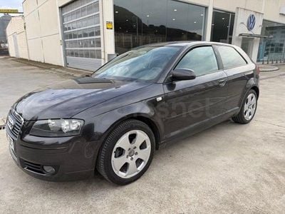 Gris / plata Usado 2005 Audi A3 Ambition Berlina | 4590 € (Precio justo)