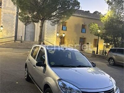 Käytetty Dacia Sandero Ambiance 75 HP (55 kW) 2010 Harmaa Sedan