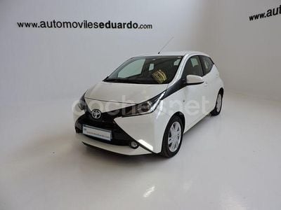 Blanco Usado 2015 Toyota Aygo X-play Utilitario | 8500 € (Precio justo)