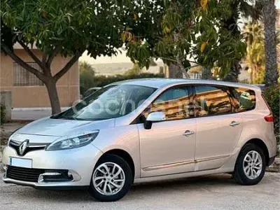 Usado Renault Grand Scénic III Dynamique 110 HP (80 kW) 2013 Cinzento Monovolume