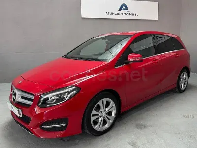 Occasion Mercedes B180 109 PK (80 kW) 2016 Rood MPV