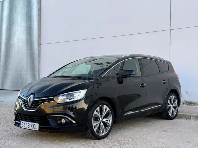 Usado Renault Grand Scénic IV Zen 110 CV (80 kW) 2018 Negro Monovolumen