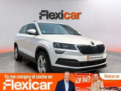 Usado Skoda Karoq Ambition 150 CV (110 kW) 2021 Blanco SUV