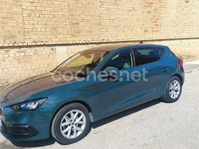 Używany Seat Leon Style 150 KM (110 kW) 2025 Niebieski Sedan/Limuzyna