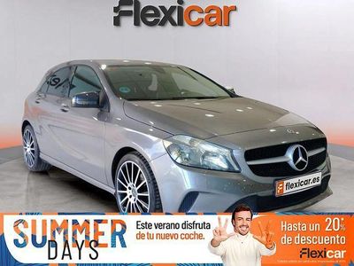 Usado Mercedes A180 Urban 109 CV (80 kW) 2017 Gris Berlina